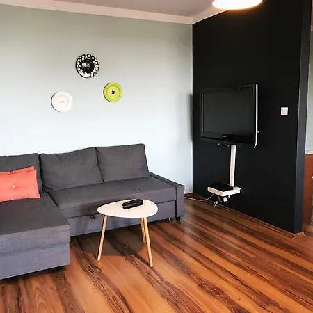 Momoapart - By Kromera *