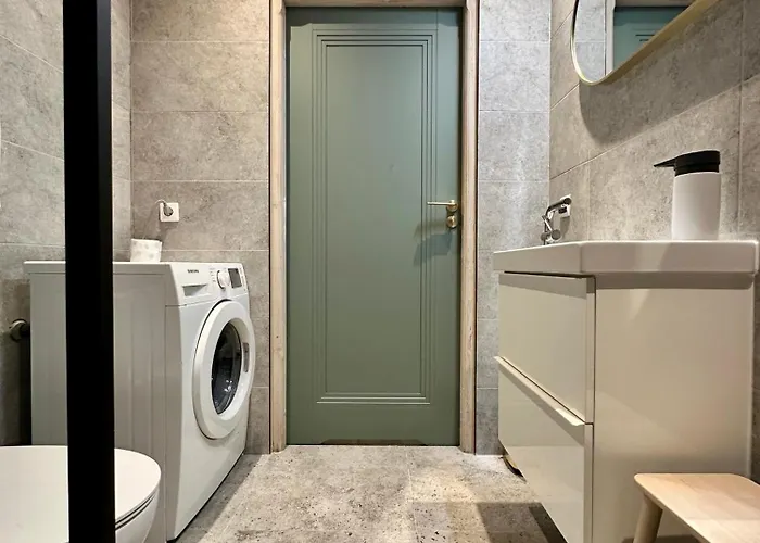 Momoapart - By Kromera * Breslavia