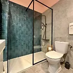 Momoapart - By Kromera *