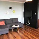 Momoapart - By Kromera *