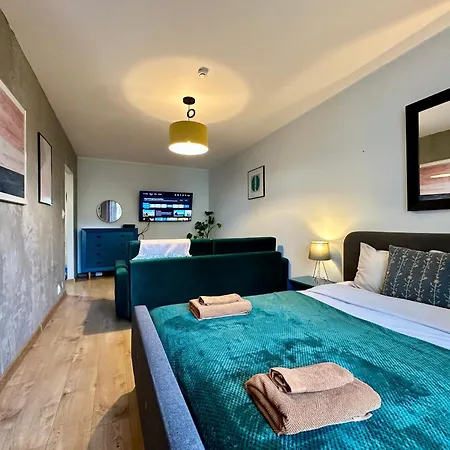 Momoapart - By Kromera *