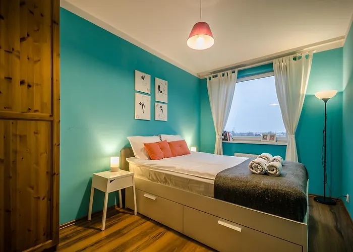 Momoapart - By Kromera